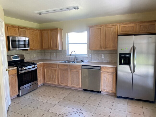 16631 Spring Glade Dr in Cypress, TX - Building Photo - Building Photo