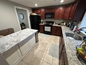 18 Charles St in Weymouth, MA - Building Photo - Building Photo