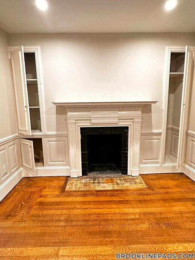 property at 1712 Beacon St