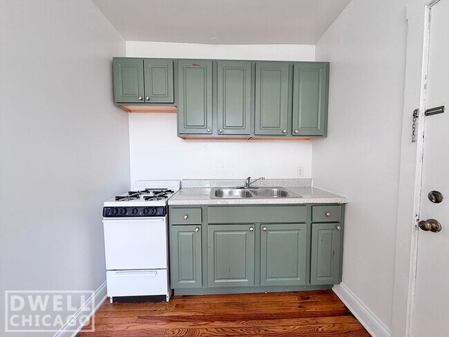 2653 N Spaulding Ave, Unit 3N in Chicago, IL - Building Photo - Building Photo
