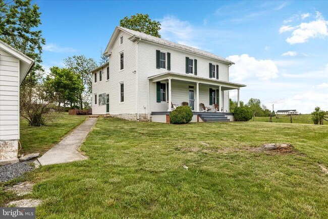 5452 Middle Rd in Winchester, VA - Building Photo - Building Photo