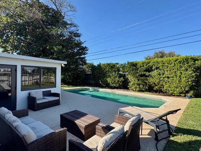 property at 1101 SE 4th Ct