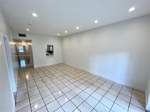 2456 SW 58th Manor in Fort Lauderdale, FL - Building Photo - Building Photo