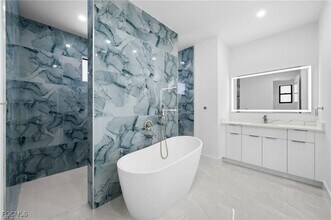 2013 SW 37th Terrace in Cape Coral, FL - Building Photo - Building Photo