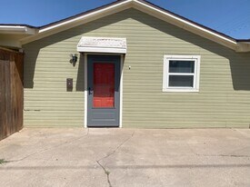 5119 40th St, Unit 5119 40th Street Rear Apt in Lubbock, TX - Building Photo