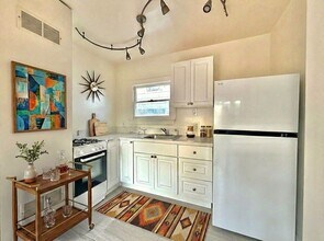 1922 Preston Ave in Los Angeles, CA - Foto de edificio - Building Photo