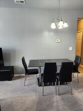 23668 Northstone Village Dr in Taylor, MI - Building Photo - Building Photo