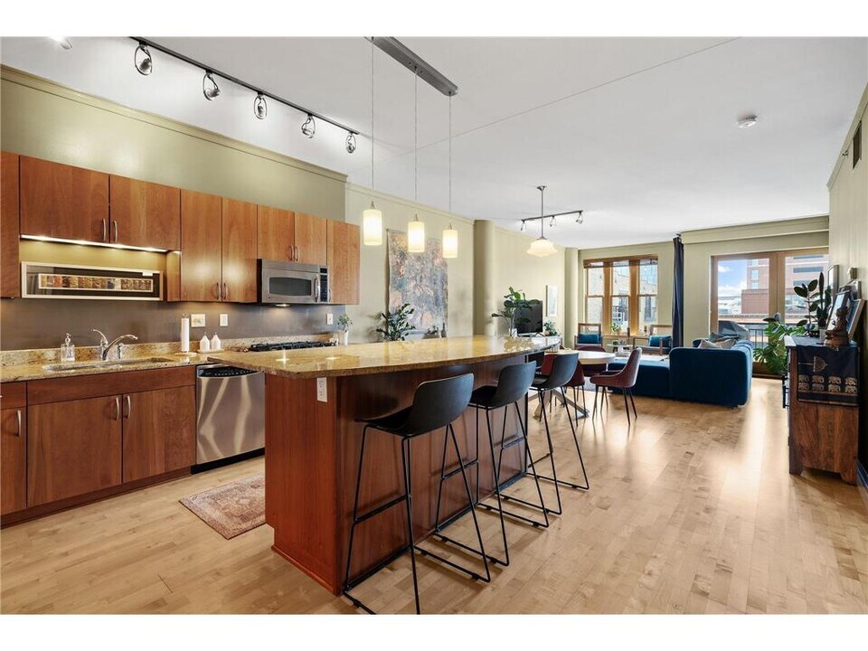 401 N 2nd St in Minneapolis, MN - Building Photo