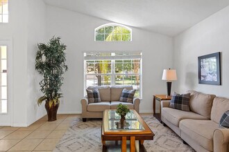 2512 Dharma Cir in Kissimmee, FL - Building Photo - Building Photo