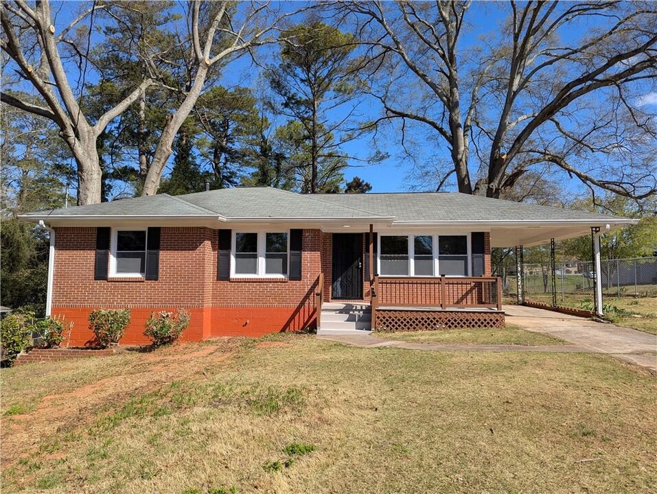 2956 Laguna Dr in Decatur, GA - Building Photo