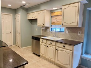 6908 Wesson Dr in Plano, TX - Building Photo - Building Photo