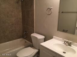 9022 N 63rd Dr in Glendale, AZ - Foto de edificio - Building Photo