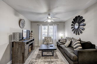 Stonecreek Apartments in Katy, TX - Foto de edificio - Interior Photo