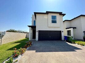 7978 Elka Lp in Laredo, TX - Building Photo