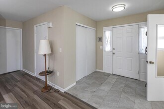 27 Richards Rd in Lawrence Township, NJ - Building Photo - Building Photo