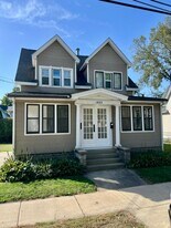 1823 Hutchins Ave in Rockford, IL - Building Photo