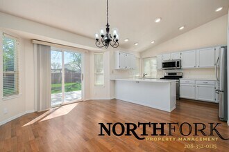 1785 N Trail Creek Way in Eagle, ID - Building Photo - Building Photo