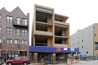 2501 N Milwaukee Ave in Chicago, IL - Building Photo - Building Photo