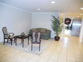 4 Consulate Dr in Eastchester, NY - Building Photo - Building Photo