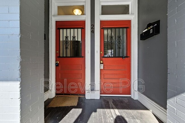 property at 24 S Davis Ave