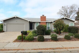 7256 Havenside Dr in Sacramento, CA - Building Photo