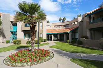 Kachina Apartments in Chandler, AZ - Foto de edificio - Building Photo