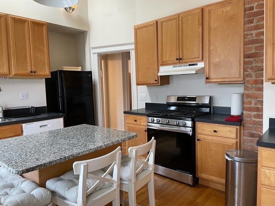 55 Verndale St in Brookline, MA - Building Photo