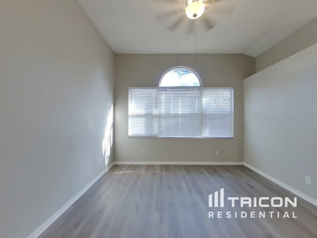 2312 Millcreek Ct in Valrico, FL - Building Photo - Building Photo