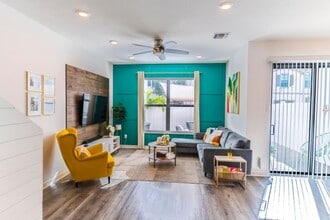 2025 Sugar Maple Dr in Riviera Beach, FL - Building Photo - Building Photo