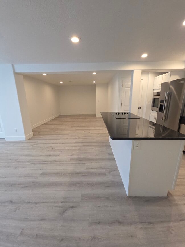 7169 W Hawker Ln in West Valley City, UT - Building Photo - Building Photo