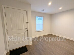 313 N Navy Blvd in Pensacola, FL - Building Photo - Building Photo
