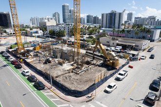 7134 Byron Ave in Miami Beach, FL - Building Photo - Building Photo