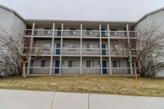 601 Riverine Dr in Traverse City, MI - Building Photo - Building Photo