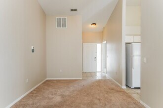 2132 Ridgemore Dr in Valrico, FL - Building Photo - Building Photo