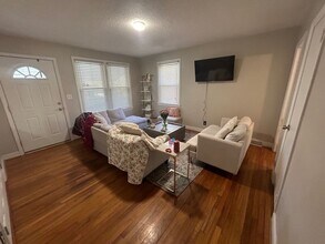2807 Holt Dr in Columbia, SC - Building Photo - Building Photo