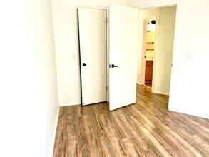 2093 Nantuckett Cir in Manteca, CA - Foto de edificio - Building Photo