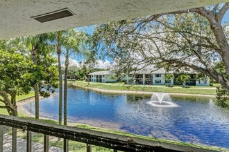 401 Sabal Ridge Cir in Palm Beach Gardens, FL - Building Photo - Building Photo