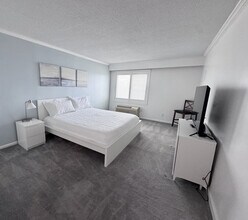 303 Atlantic Ave in Virginia Beach, VA - Building Photo - Building Photo