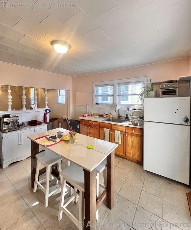 282 Lowell St in Somerville, MA - Building Photo - Building Photo