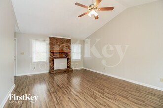 324 Century Blvd in Kernersville, NC - Foto de edificio - Building Photo