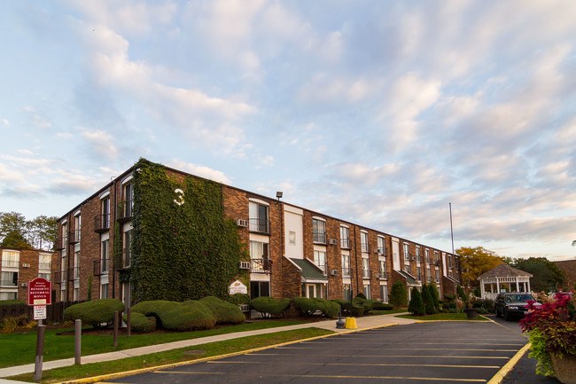 River&#39;s Landing Apartments