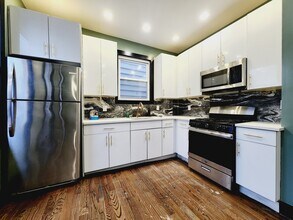 77 Vroom St, Unit 2 in Jersey City, NJ - Building Photo - Building Photo