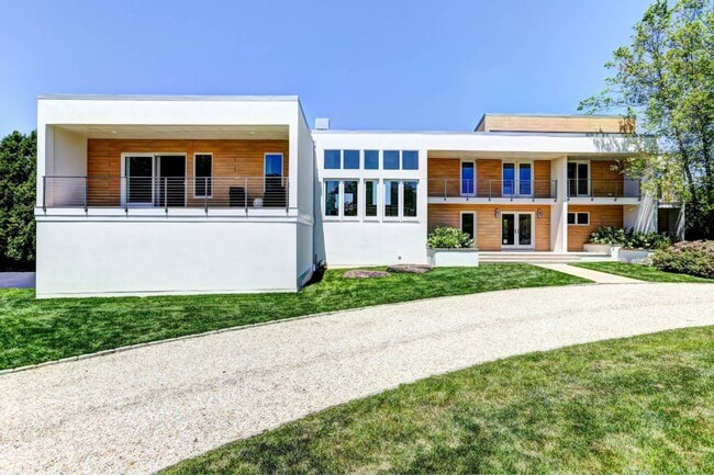 117 Erica's Ln in Sagaponack, NY - Building Photo - Building Photo