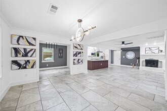 1206 Timber Ln in Friendswood, TX - Building Photo - Building Photo