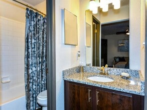 Elme Sandy Springs in Sandy Springs, GA - Foto de edificio - Building Photo