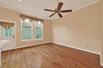 431 Westmoreland St in Houston, TX - Foto de edificio - Building Photo