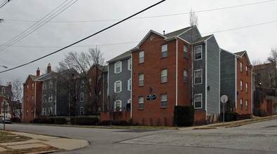 Highland Commons Apartments in Cincinnati, OH - Foto de edificio - Building Photo