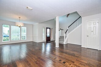 11 Stretford Ct in Sugar Land, TX - Building Photo - Building Photo