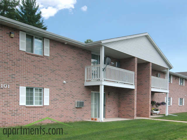 Oconto Park Apartments in Oconto, WI - Foto de edificio - Building Photo