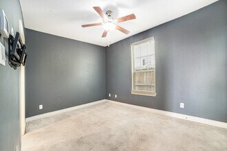 5311 Kiam St in Houston, TX - Building Photo - Building Photo